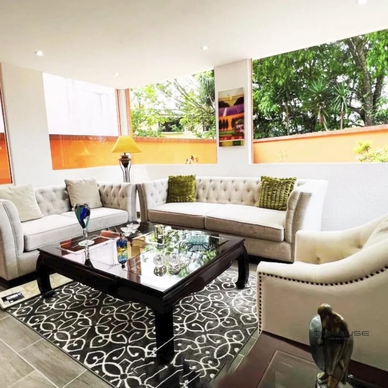 CASA EN VENTA CARRETERA A EL SALVADOR KM 15.8 REMODELADA - 1