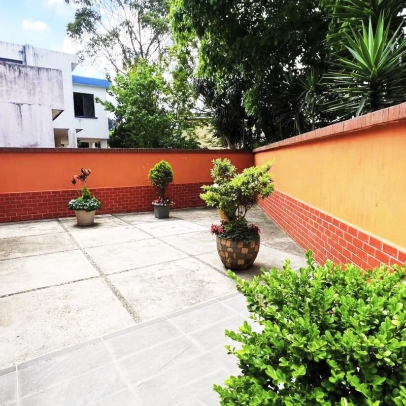 CASA EN VENTA CARRETERA A EL SALVADOR KM 15.8 REMODELADA - 2