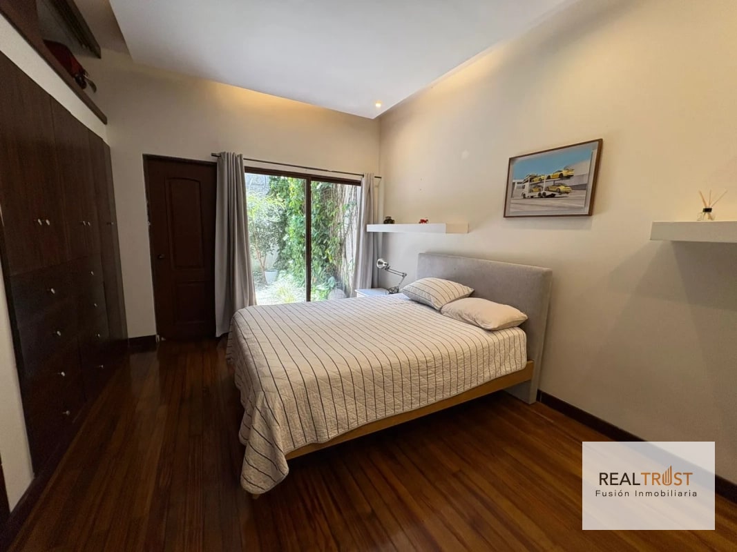 Casa en Venta Oakland zona 10 - 13