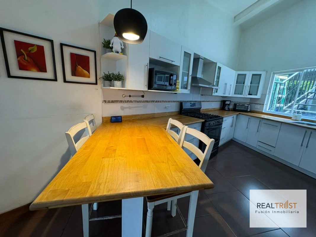 Casa en Venta Oakland zona 10 - 2