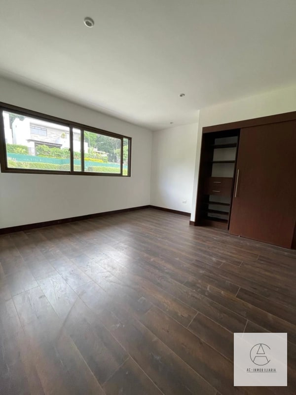 Linda casa con Jardín en venta - 1