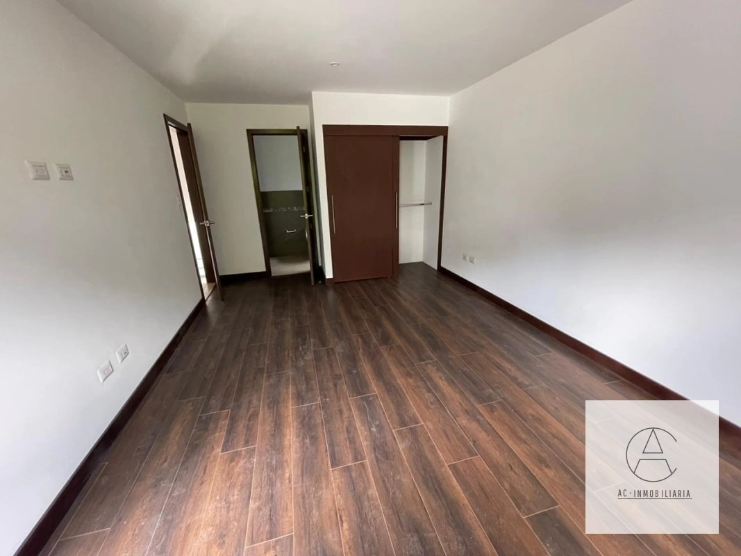 Linda casa con Jardín en venta - 16