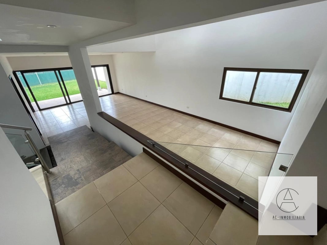Linda casa con Jardín en venta - 11