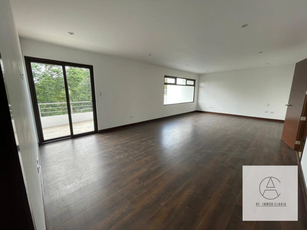 Linda casa con Jardín en venta - 5