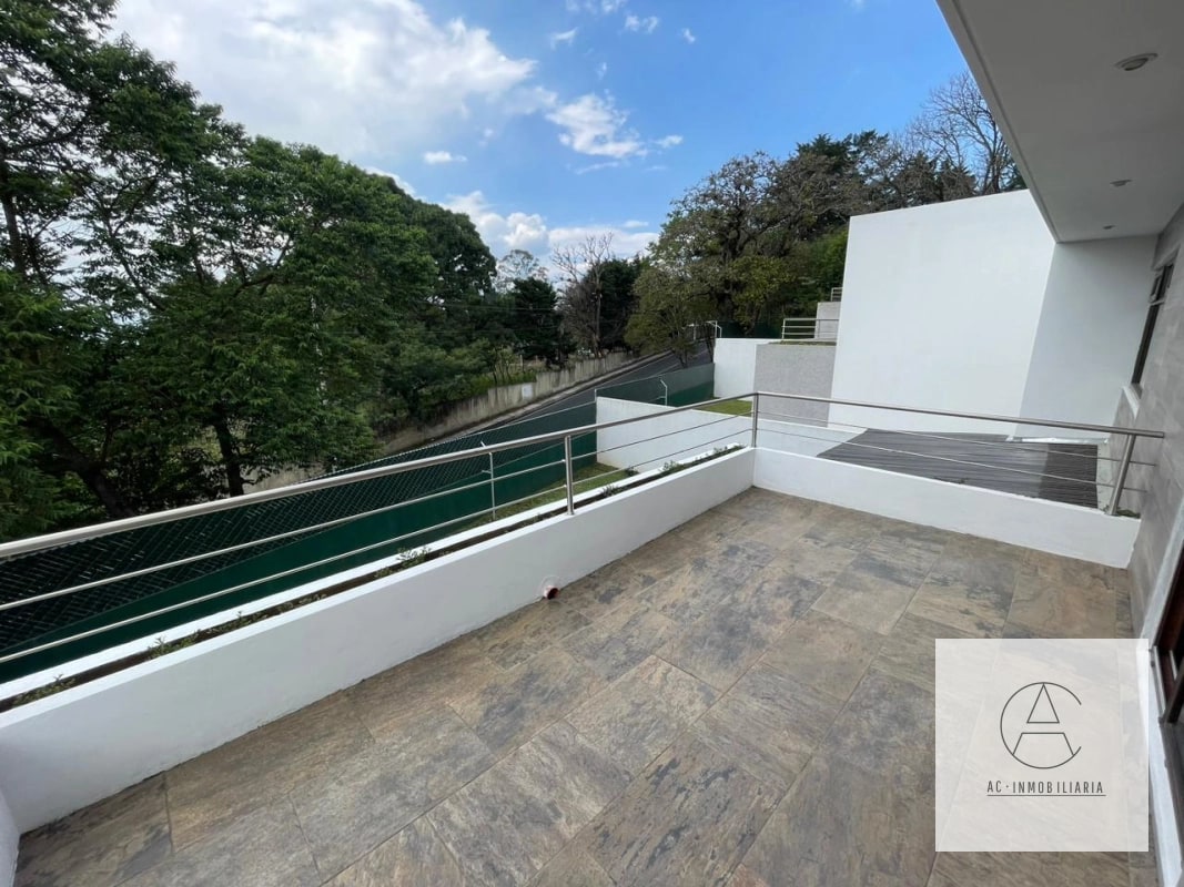 Linda casa con Jardín en venta - 4
