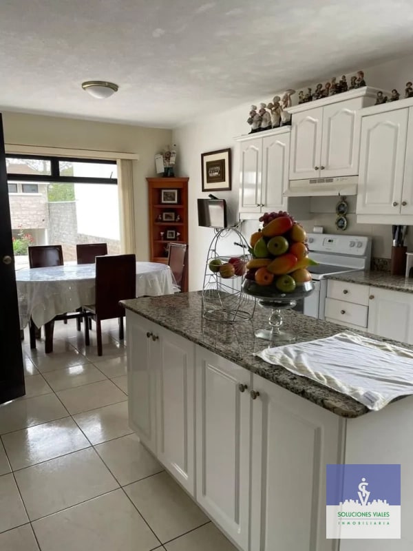 VENDO CASA CON APARTAMENTO EN COLINAS DE ANDALUCIA Km.16.5 - 13