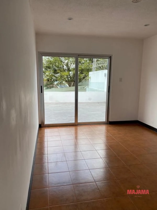 CASA EN VENTA CARRETERA AL SALVADOR, CODIGO 28_CV04 - 2
