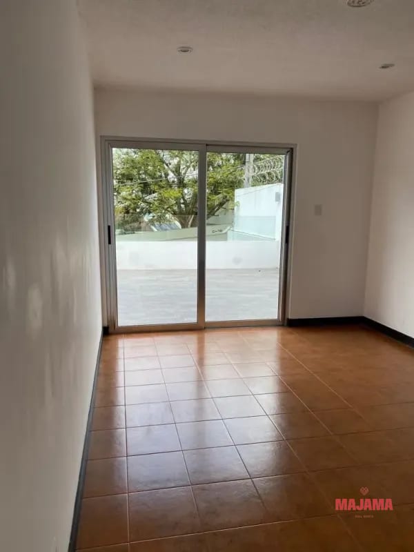 CASA EN VENTA CARRETERA AL SALVADOR, CODIGO 28_CV04 — Casa en Venta en Carretera a El Salvador, Guatemala, Ciudad — foto 2 de 7