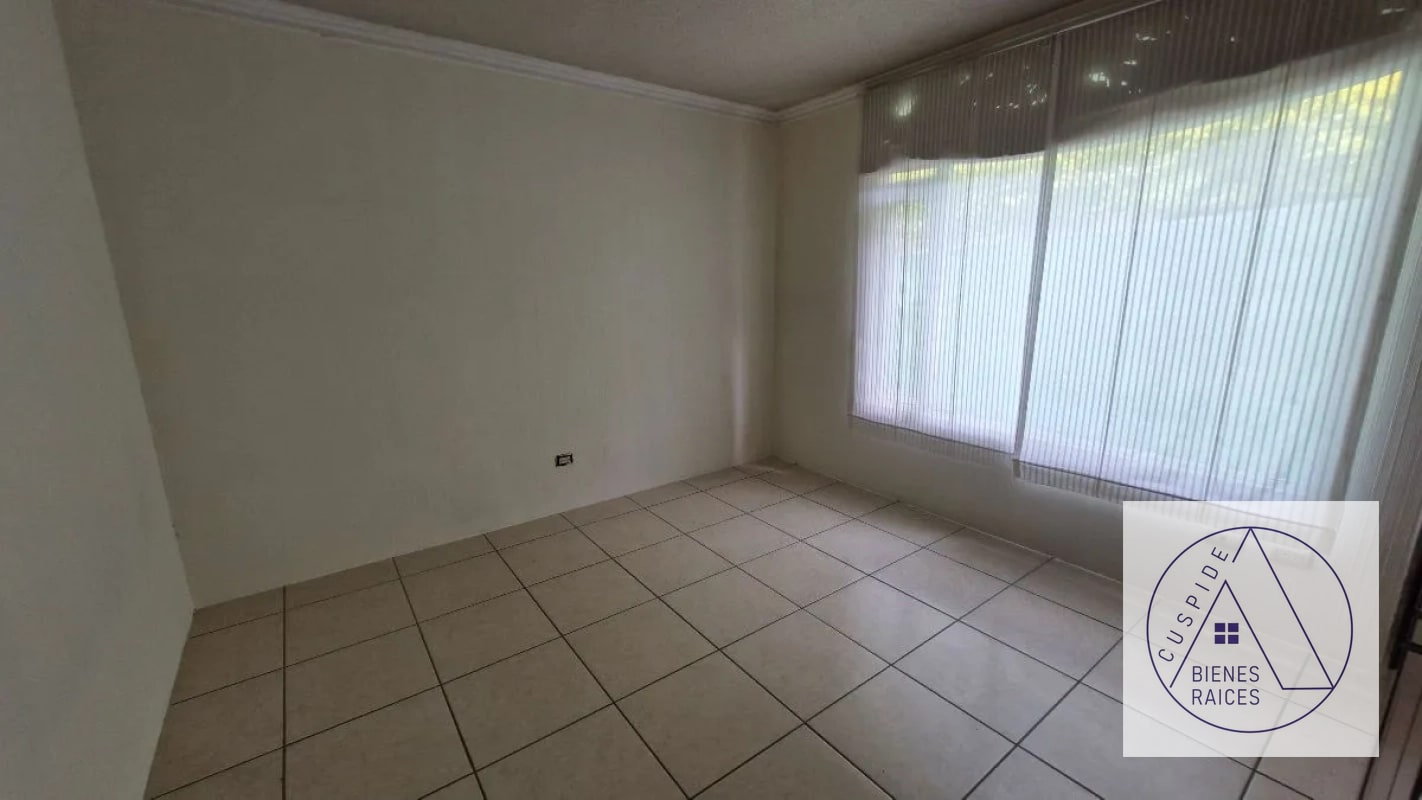 Carr. San José Pinula km 21 Paseo Santa Luz casa en Venta amplia. - 3