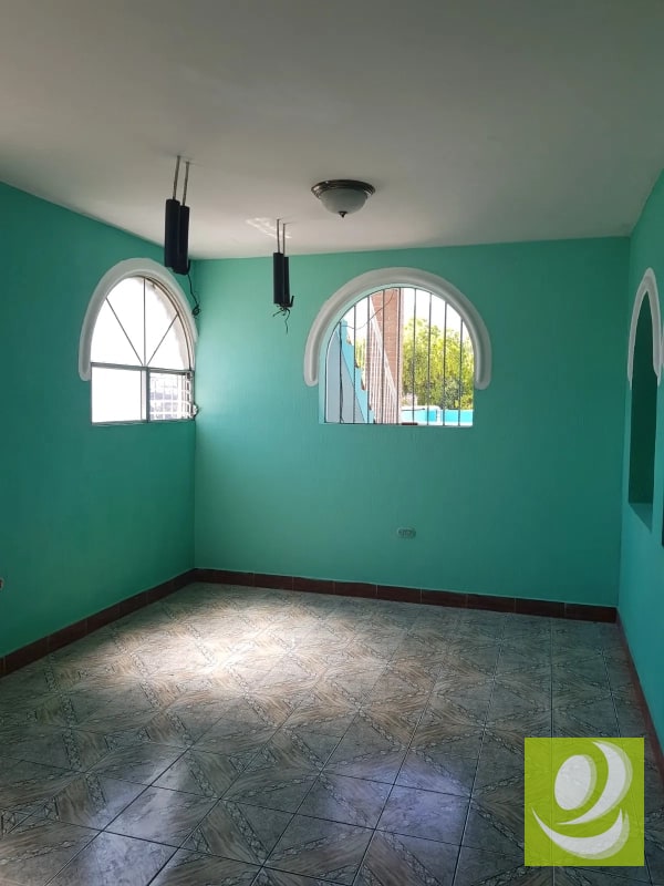 CASA EN VENTA ZONA 2 DE MIXCO DENTRO DE GARITA - 5