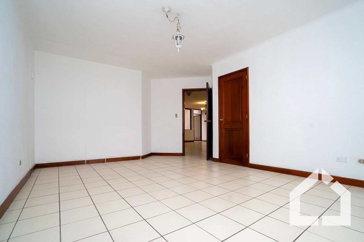 Amplia casa de 4 habitaciones en Residenciales San Miguel, km. 16.5 entrada a Olmeca - 7