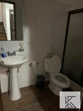 Hermosa Casa en venta en Santa Rosalia km 12.5 CAES — Casa en Venta en Santa Rosalia La Laguna, Carretera a El Salvador, Guatemala, Ciudad — miniatura 6 de 9