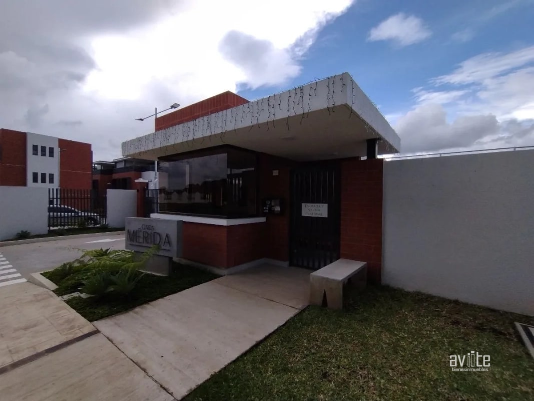 CONDADO NARANJO, Mérida:   3 habitaciones, 3.5 baños, 2 parqueos Q2,800,000 - 7