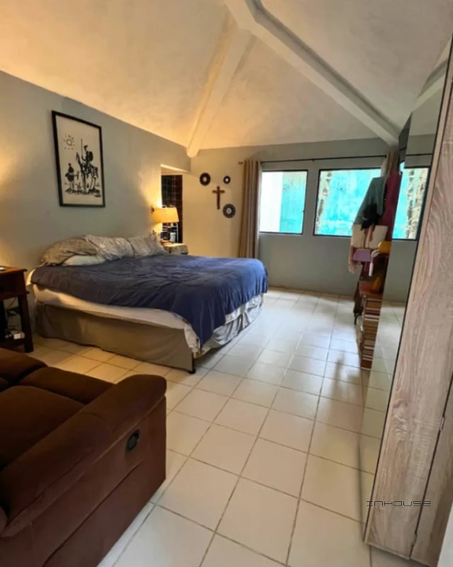 CASA EN VENTA, AMPLIA, ILUMINADA Y CON JARDÍN EN EL ENCINAL - 7