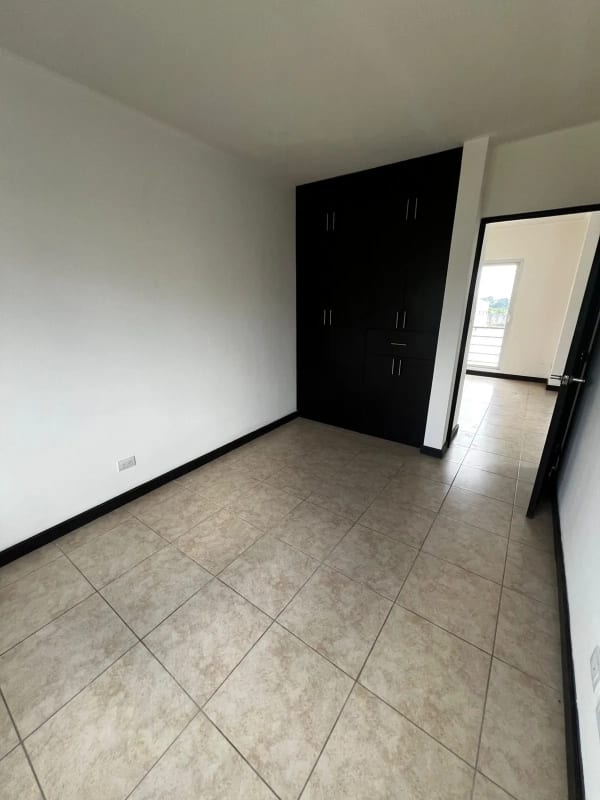 Residencia carretera el salvador / PDA — Casa en Venta en Carretera a El Salvador, Guatemala, Ciudad — foto 5 de 11