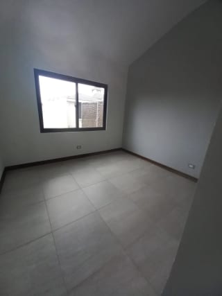 🏡 Casa de lujo con apartamento independiente – Km 19 Carretera a San José Pinula — Casa en Venta en km 16-20, Carretera a El Salvador, Guatemala, Ciudad — miniatura 4 de 17