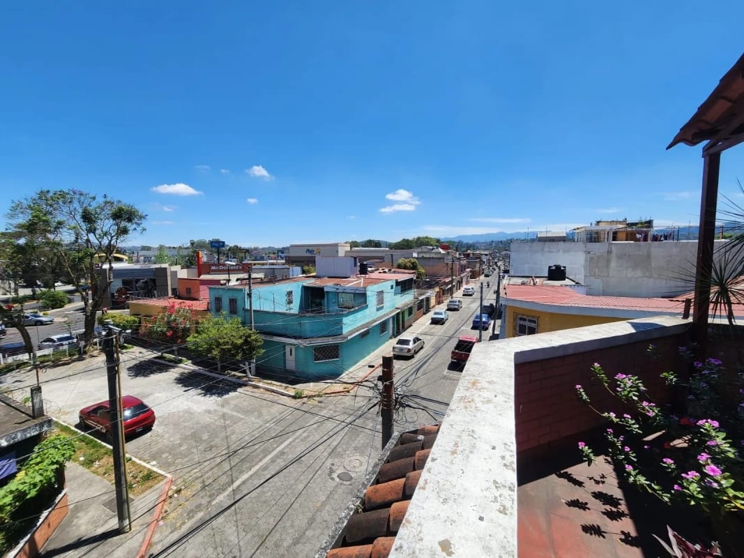 🏡 ¡Casa en venta en Zona 5, a pocos metros del Boulevard Asunción! — Casa en Venta en Zona 5, Guatemala, Ciudad — foto 8 de 14