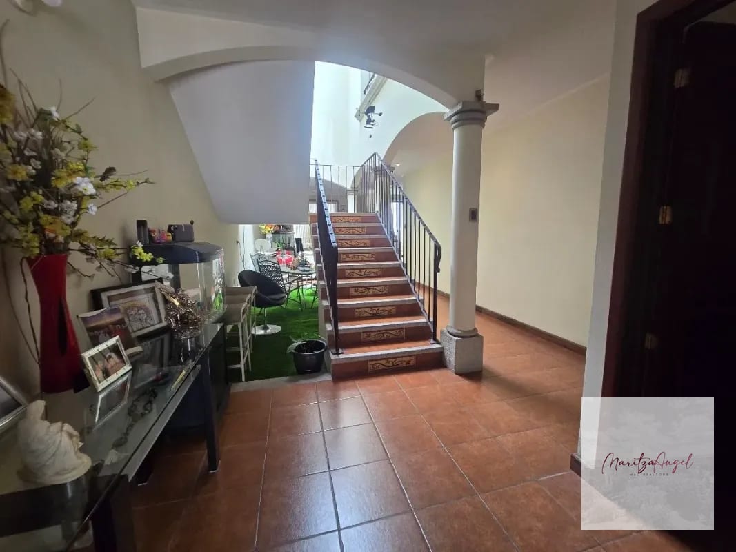 CASA EN VENTA EN SAN CRISTOBAL  SECTOR B2 — Casa en Venta en Zona 8 Mixco, Guatemala, Ciudad — foto 1 de 16