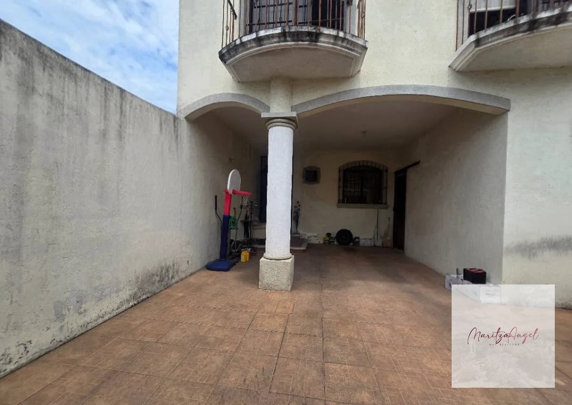 CASA EN VENTA EN SAN CRISTOBAL  SECTOR B2 - 15