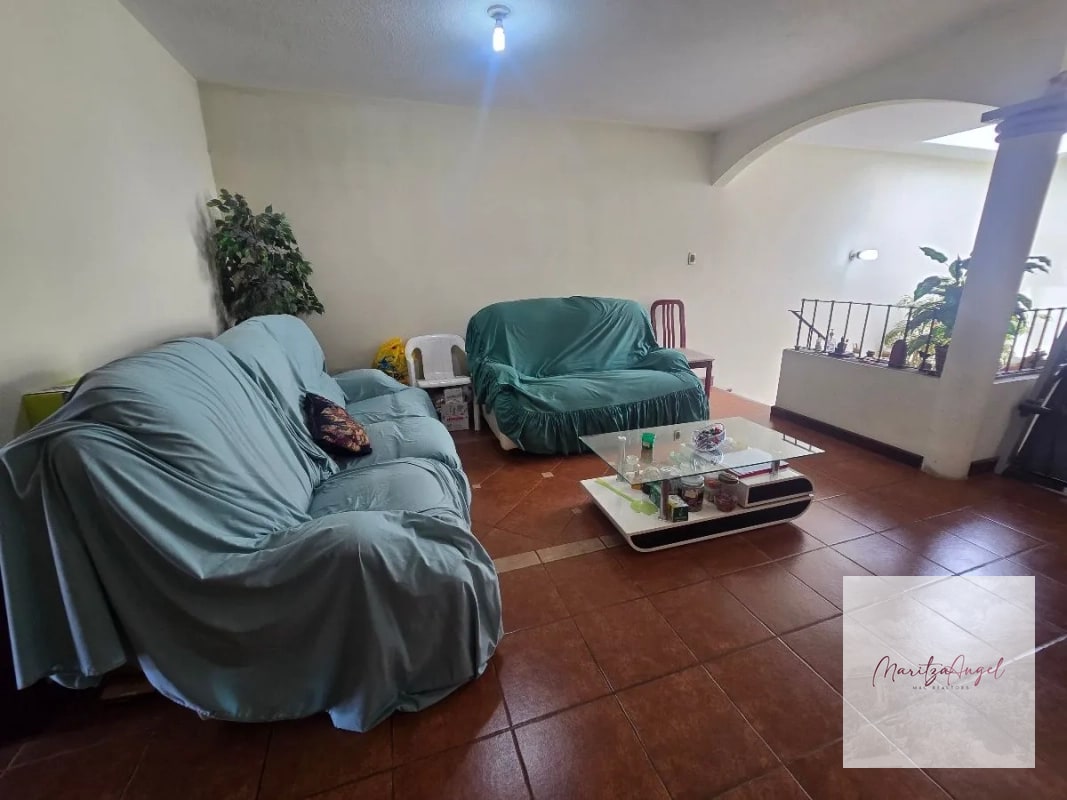 CASA EN VENTA EN SAN CRISTOBAL  SECTOR B2 - 4