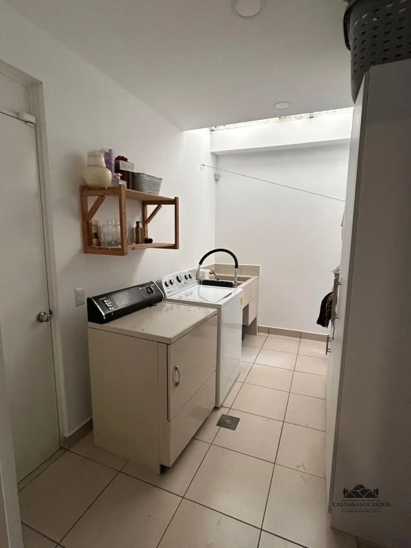 CASA EN VENTA KM 8.8 MUXBALIA - 13