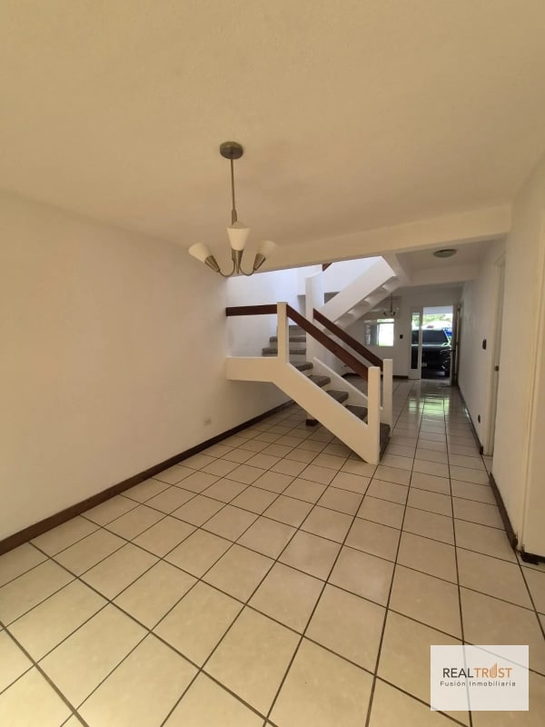 VENDO CASA EN PROVIDENCIA ENTRADA A SAN JOSÉ PINULA Km. 18.5 Carretera al Salvador - 14