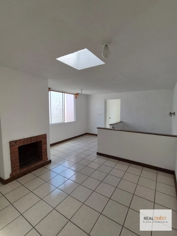 VENDO CASA EN PROVIDENCIA ENTRADA A SAN JOSÉ PINULA Km. 18.5 Carretera al Salvador - 9