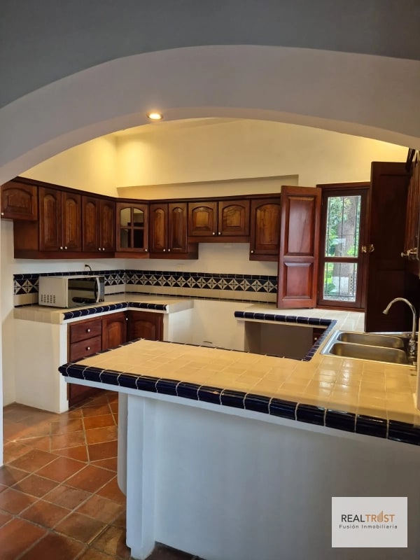 CASA EN VENTA ANTIGUA GUATEMALA 1 NIVEL CON TERRAZA - 1
