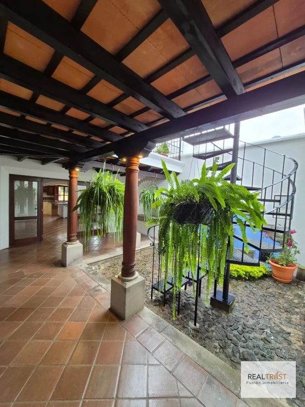 CASA EN VENTA ANTIGUA GUATEMALA 1 NIVEL CON TERRAZA - 11