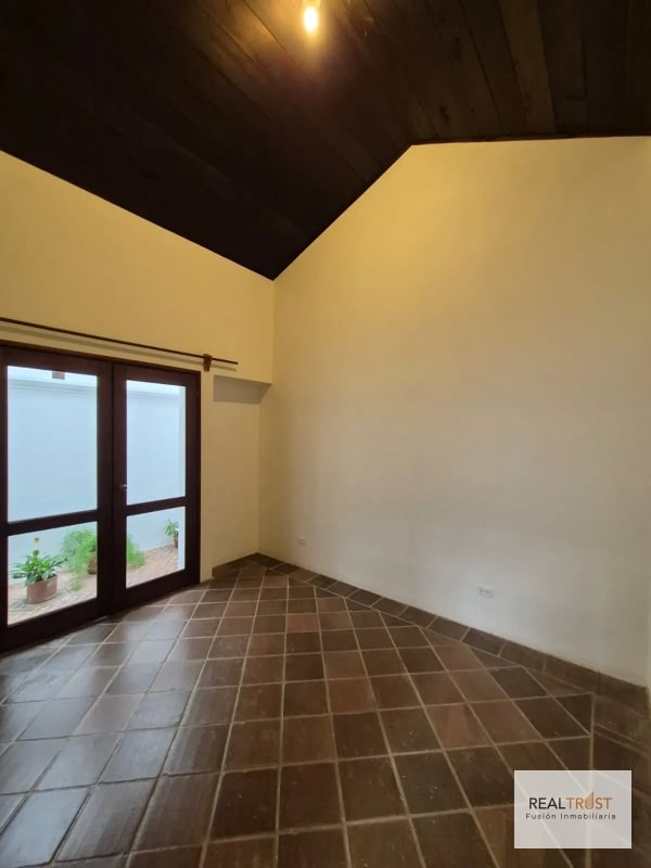 CASA EN VENTA ANTIGUA GUATEMALA 1 NIVEL CON TERRAZA - 10