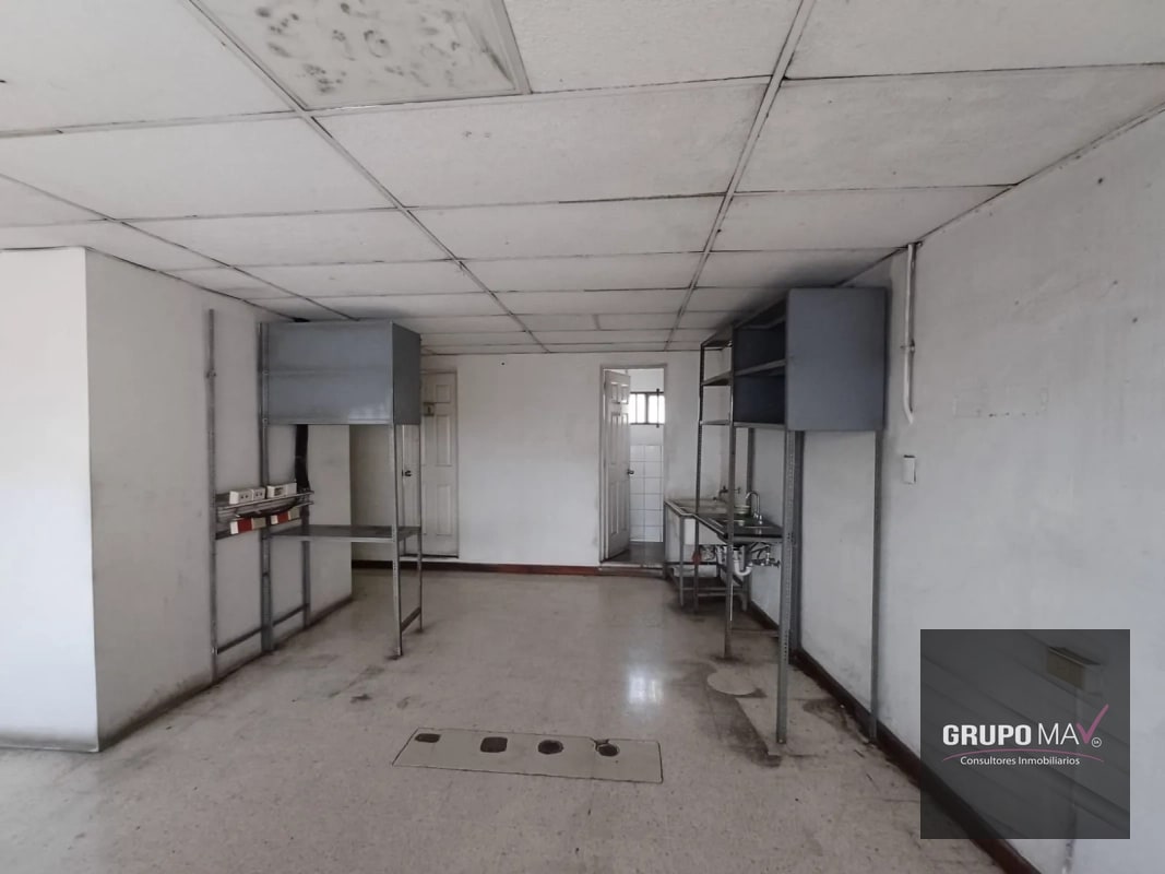 Casa Comercial Zona 6 - 6