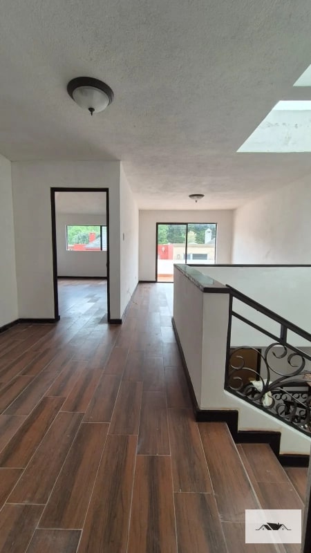 EN VENTA CASA PARA REMODELAR  KM 12.5  CAES SANTA ROSALIA — Casa en Venta en Santa Rosalia La Laguna, Carretera a El Salvador, Guatemala, Ciudad — foto 5 de 15