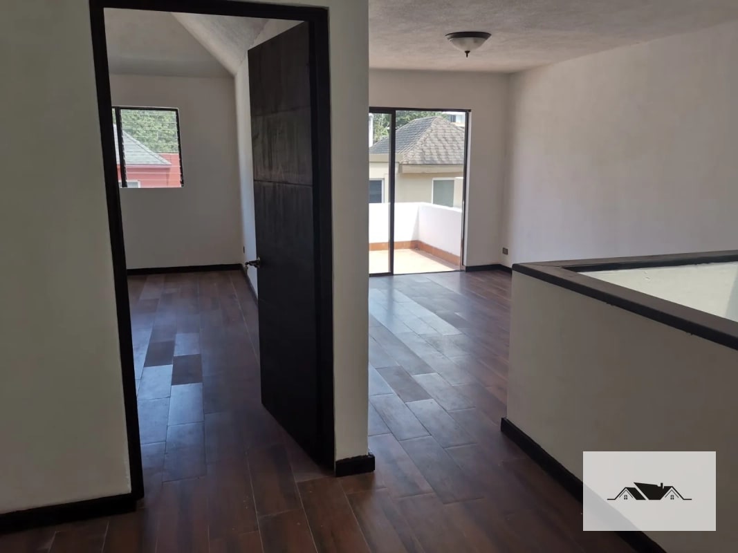 EN VENTA CASA PARA REMODELAR KM 12.5 CAES SANTA ROSALIA — Casa en Venta en Santa Rosalia La Laguna, Carretera a El Salvador, Guatemala, Ciudad — foto 14 de 15