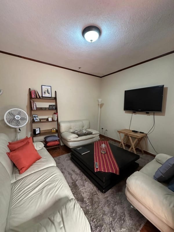 Casa en venta en zona 10 fuera de garita dentro de área residencial de 5 habitaciones — Casa en Venta en Zona 10, Guatemala, Ciudad — foto 5 de 16