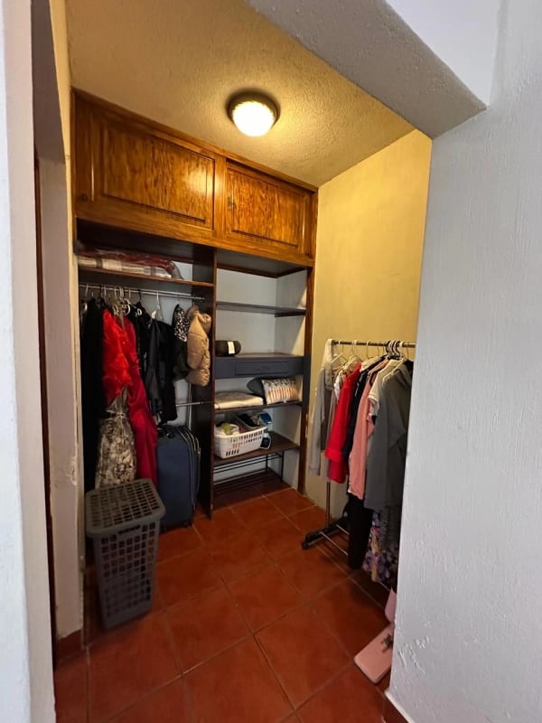 Casa en venta en zona 10 fuera de garita dentro de área residencial de 5 habitaciones — Casa en Venta en Zona 10, Guatemala, Ciudad — foto 6 de 16