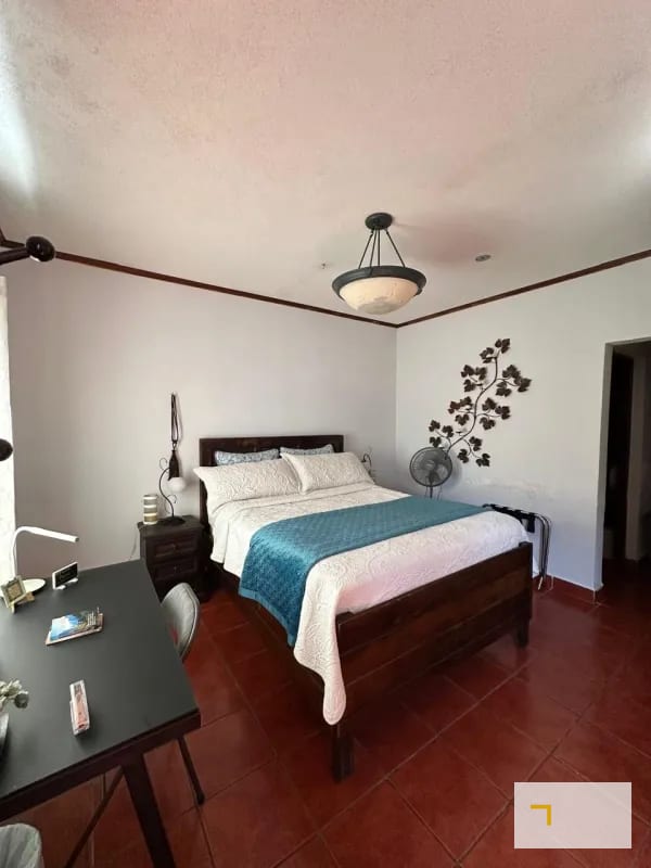 Casa en venta en zona 10 fuera de garita dentro de área residencial de 5 habitaciones — Casa en Venta en Zona 10, Guatemala, Ciudad — foto 14 de 16