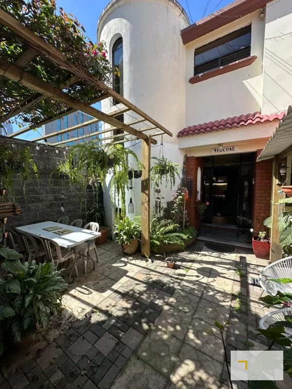 Casa en venta en zona 10 fuera de garita dentro de área residencial de 5 habitaciones — Casa en Venta en Zona 10, Guatemala, Ciudad — foto 15 de 16