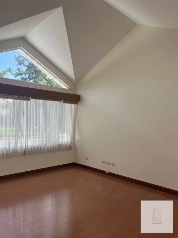 Linda Casa Portal del Bosque 1, CES en venta - 7