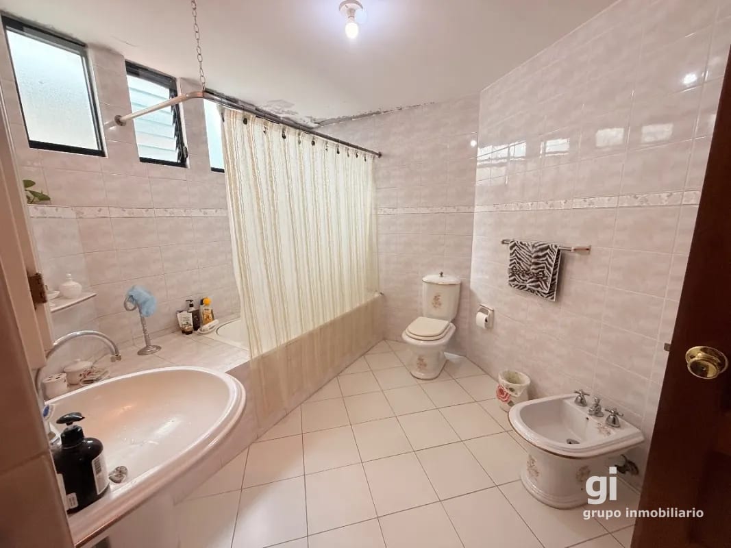 Residencia en Venta en Colinas de Andalucía — Casa en Venta en Carretera a El Salvador, Guatemala, Ciudad — foto 2 de 9