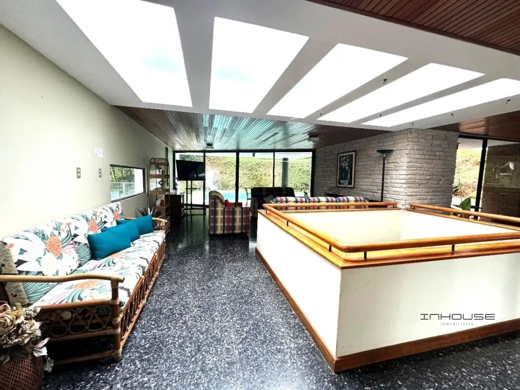 CASA EN VENTA EN KM 24 CARRETERA A SAN LUCAS CON PISCINA — Casa en Venta en San Lucas Sacatepéquez, Sacatepéquez — foto 6 de 12