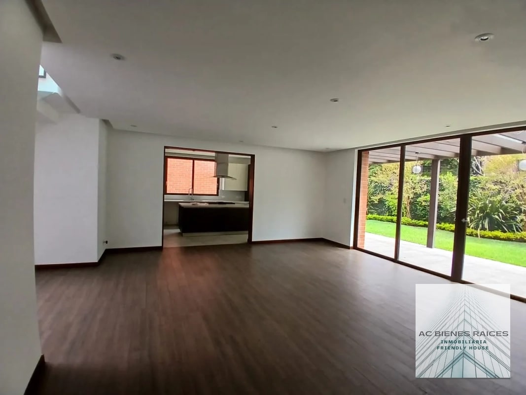 HERMOSA CASA EN RENTA BURANAS KM. 15.5 - 11