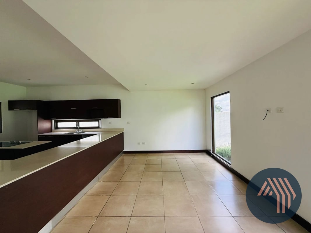 VENTA DE HERMOSA CASA - PORTAL VERDE, BELLAS LUCES - 15