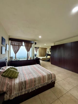 casa en Venta Bellas Luces, acceso privado por La Brecha, final 20 calle zona 10 — Casa en Venta en Bellas Luces, Santa Catarina Pinula, Guatemala, Ciudad — miniatura 6 de 11