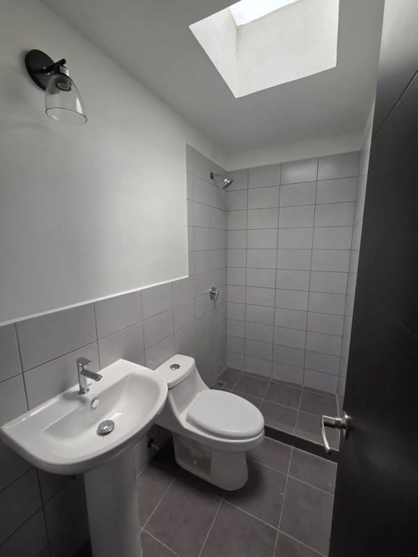 Casa para estrenar en Los Eucaliptos de Pinabetes - 12