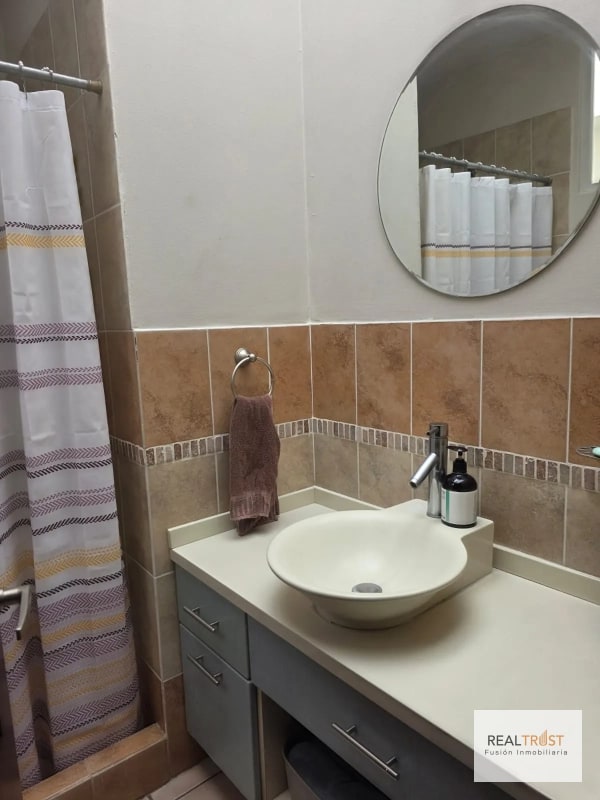 Casa en venta Zona 16 - 4
