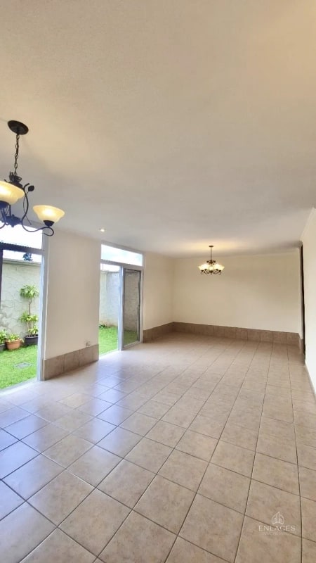 Zona 7 de Mixco • Casa en venta • Altos del Encinal II - 6