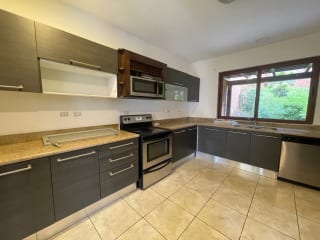 CASA VENTA CONDOMINIO PUERTA GRANDE KM14.1 CAES ~ 4 DORMITORIOS $650,000 — Casa en Venta en Carretera a El Salvador, Guatemala, Ciudad — miniatura 2 de 5