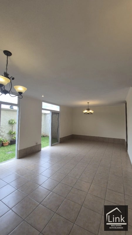 Casa en Venta zona 7 MIXCO ALTOS DEL ENCINAL II - 7