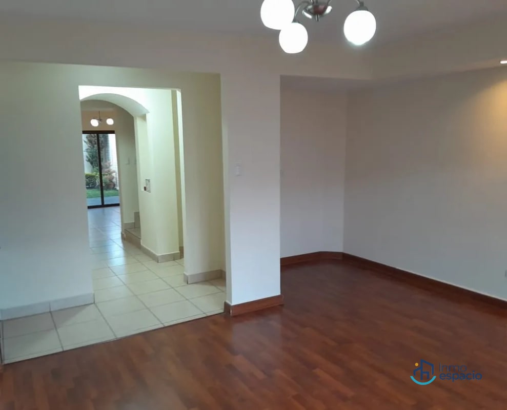 Casa en Venta- Zona 4 de Mixco, Vistas del Naranjo 1 - 11