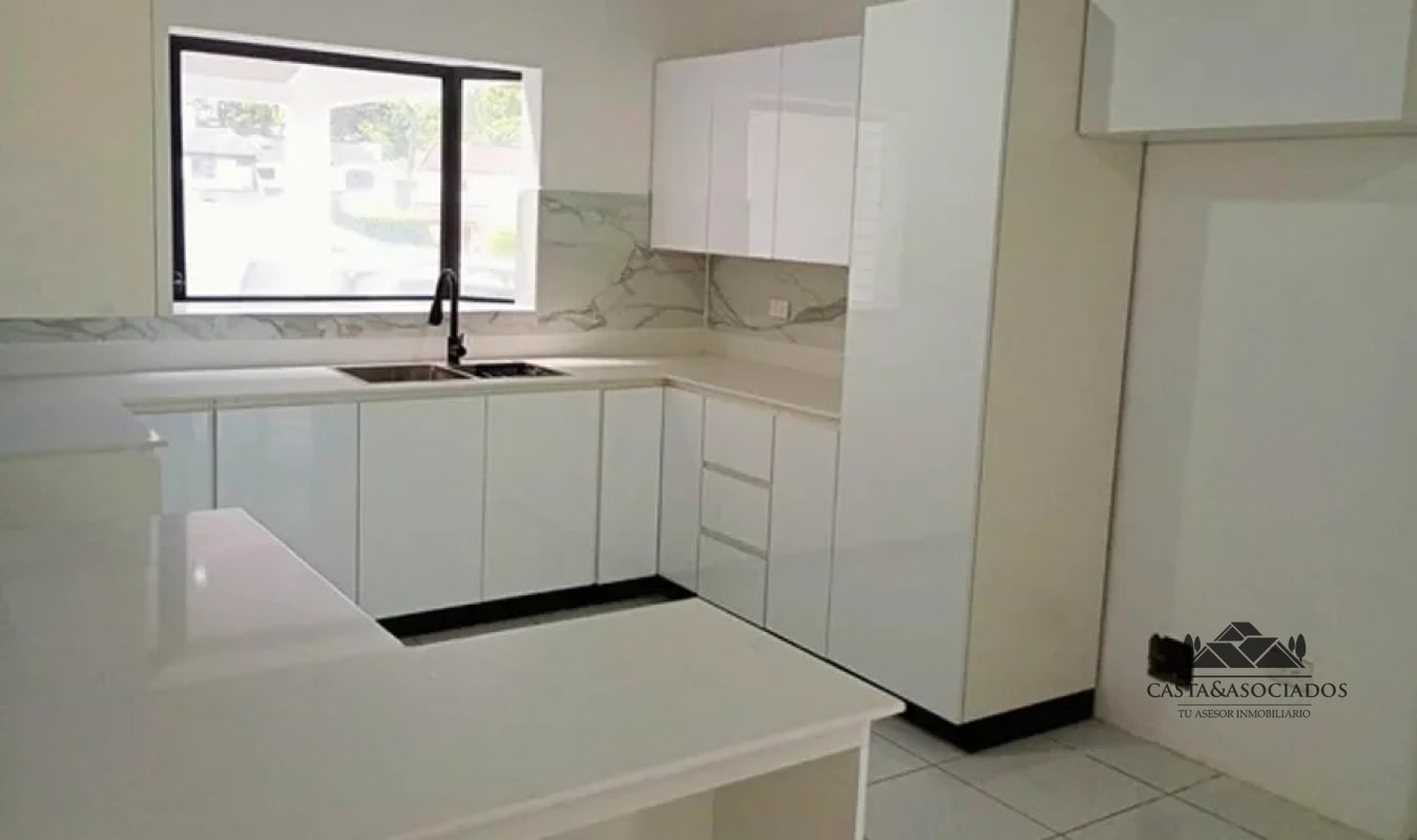 CASA EN VENTA KM 10.5 CARRETERA A EL SALVADOR - 8